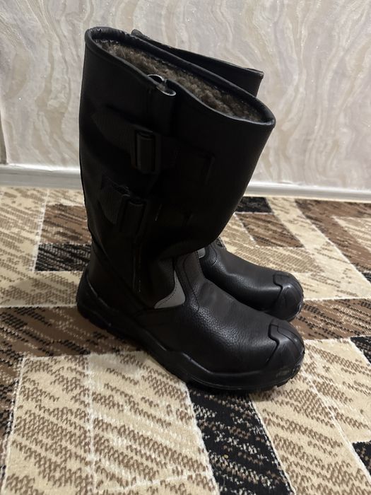 продаются обуви зимние