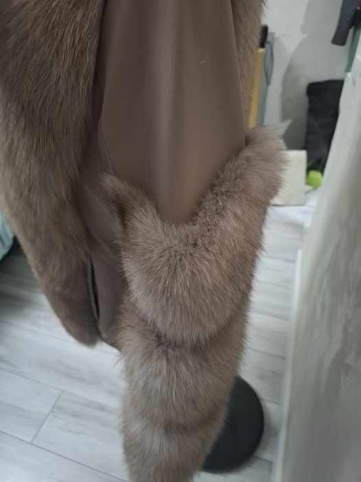 Haina de blana vulpe si piele naturala mărimea S