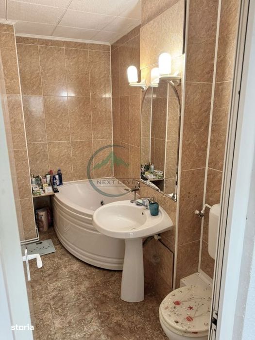 Apartament 3 camere, Judetean - intrare Racadau