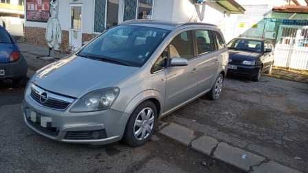 Продавам Opel Zafira 2005г. 6+1 местна, в отлично техническо състояние