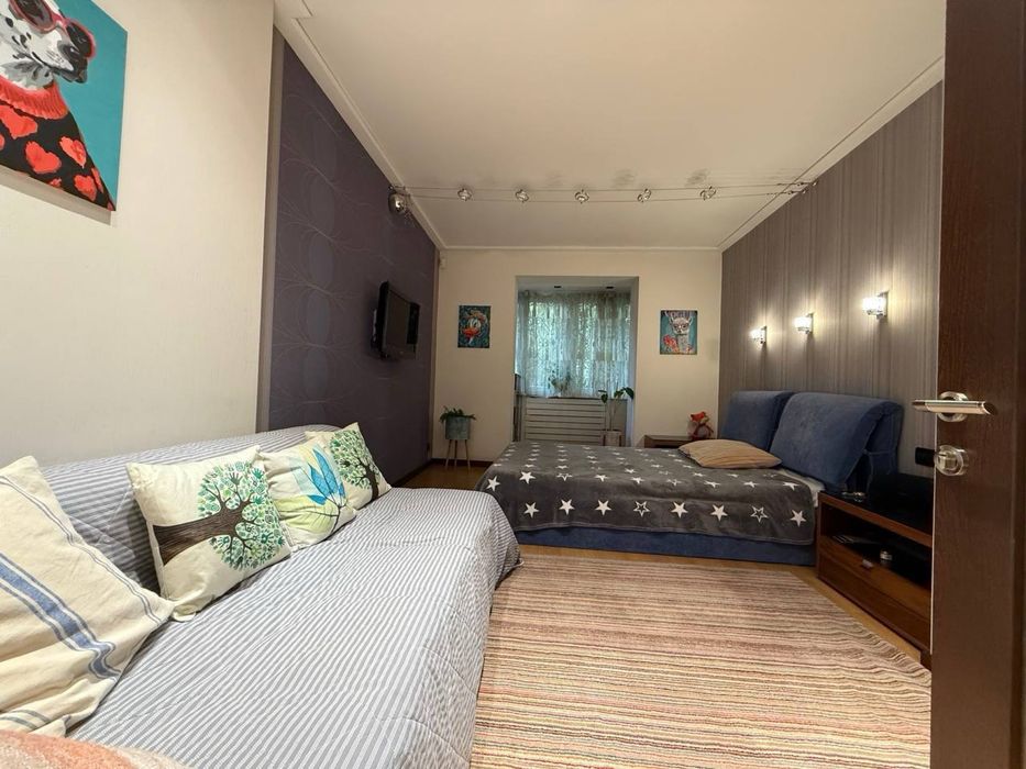 Квартира ЦУМ 4/1,2,цоколь/4 220 м2