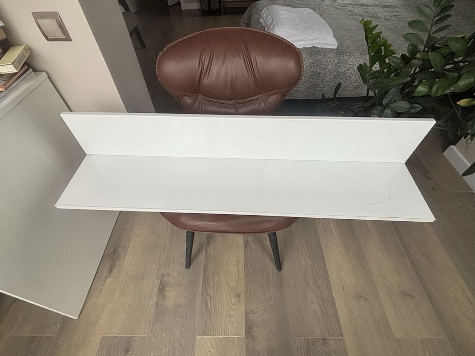 Продам белую полку