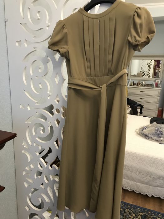 Продам платья брендовые