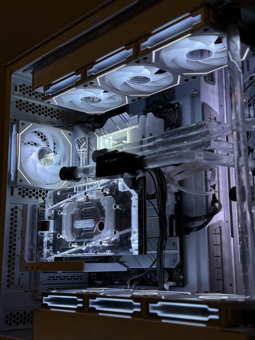 PC Gaming Ryzen 9 7950X3D | RTX 4070TI 12GB | 32GB DDR5 Cluj