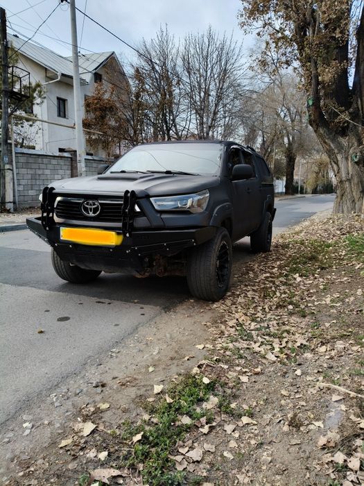 Усиленный бампер Хайлюкс