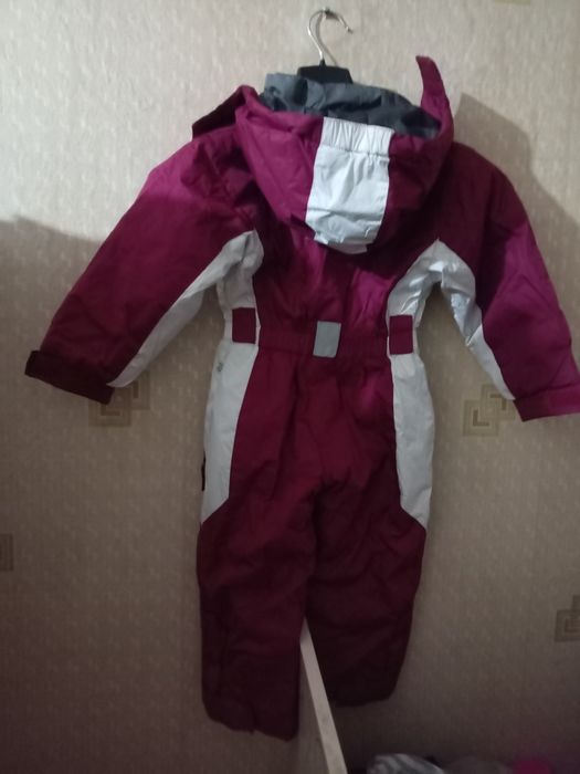 Продаётся зимний комбез.