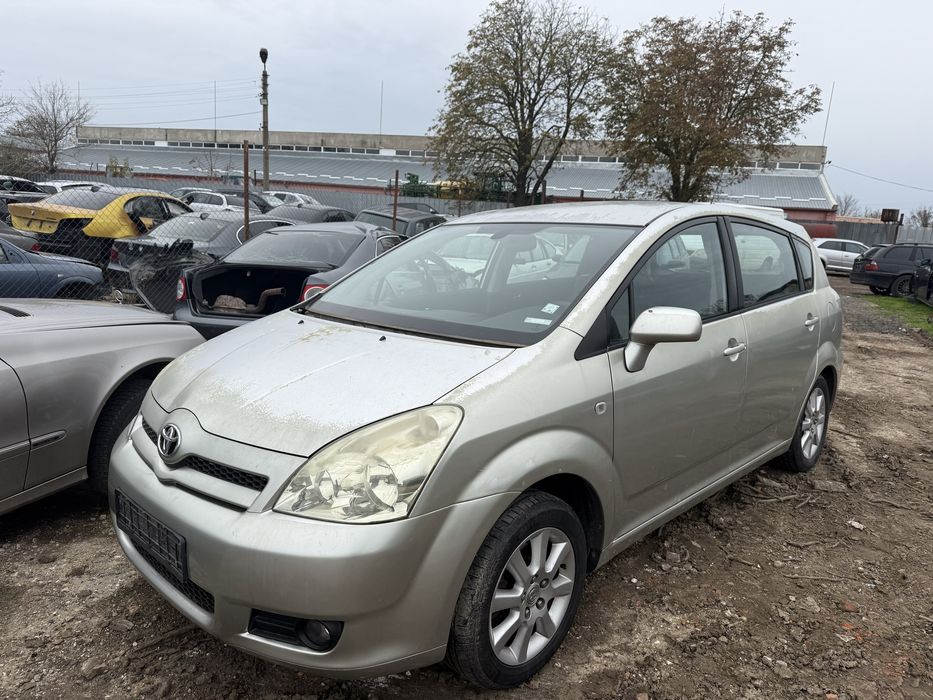 Toyota Corolla Verso 1.8 бензин – На части