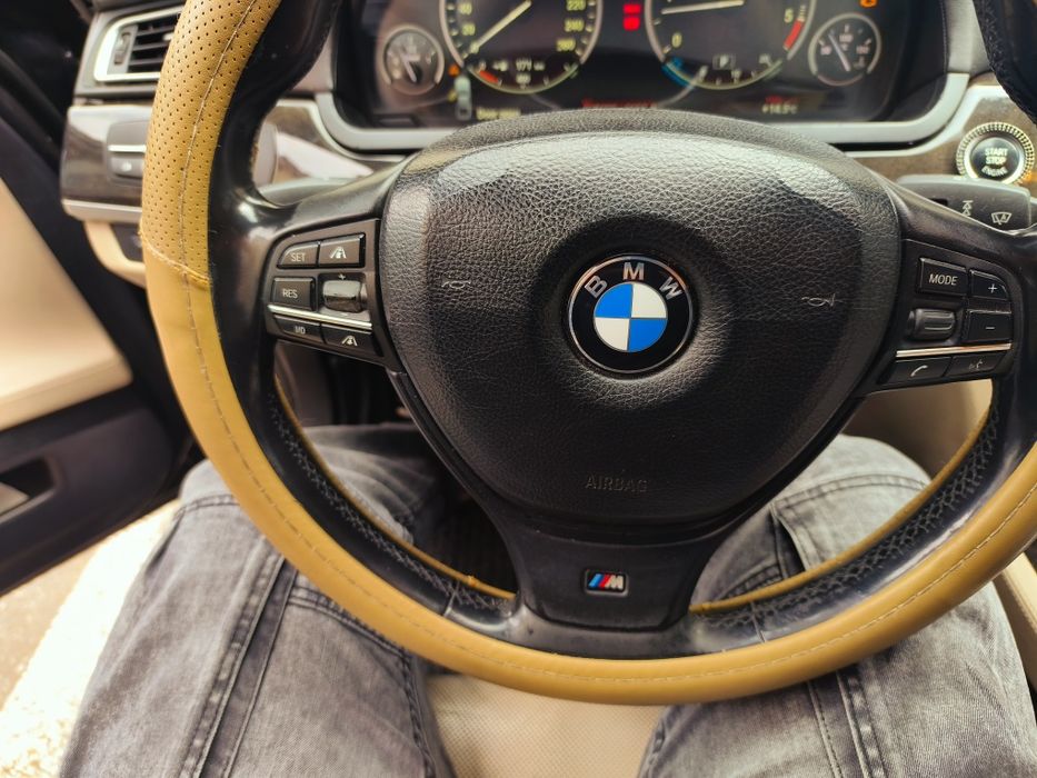 BMW 740 xdrive pachet M