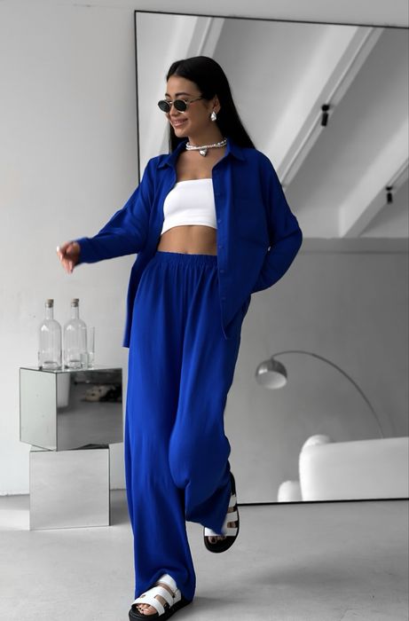 Продам женский костюм двойку