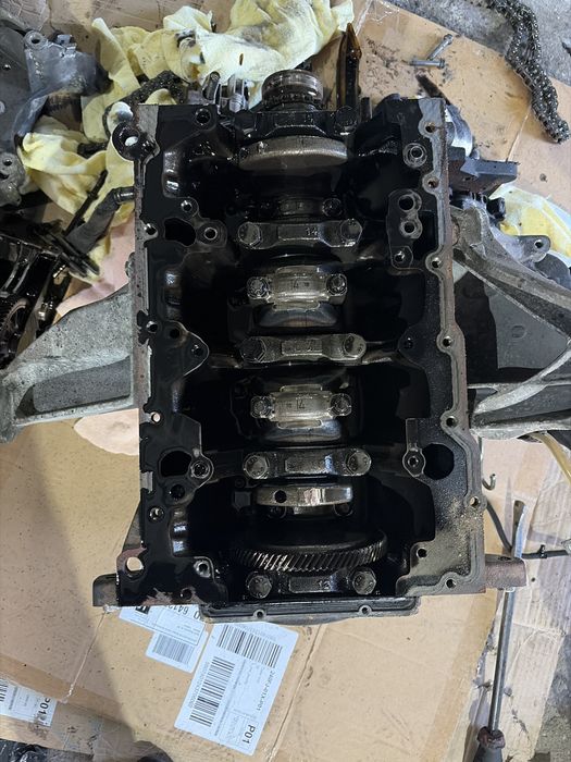 Bloc motor bmw e90 e91 e87 m47 2.0d 163 cai 204d4 pistoane