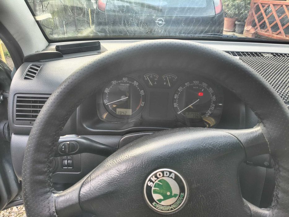 Skoda Octavia 1 2002 \ Motor 1.6 SR \ Dotari \ Manuala \