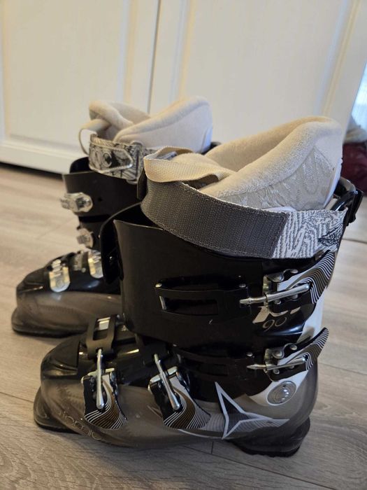 Clăpari Atomic Sport damă– flex 90– MP 25/25.5 + branțuri SIDAS + husă
