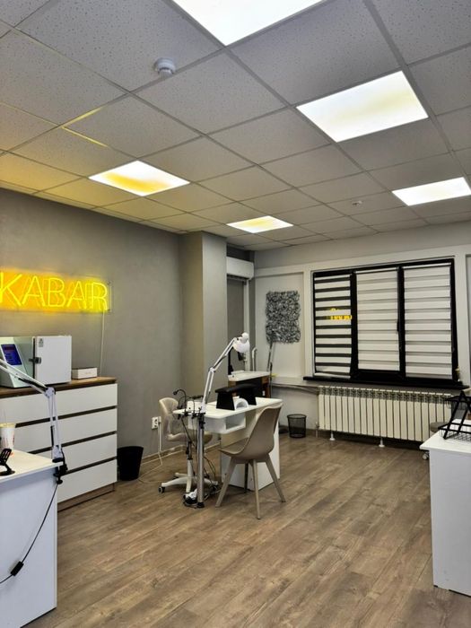 Сдаётся в аренду маникюрный стол