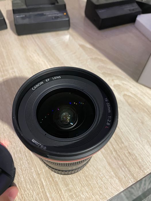 Canon 16-35 2.8G 2покалния