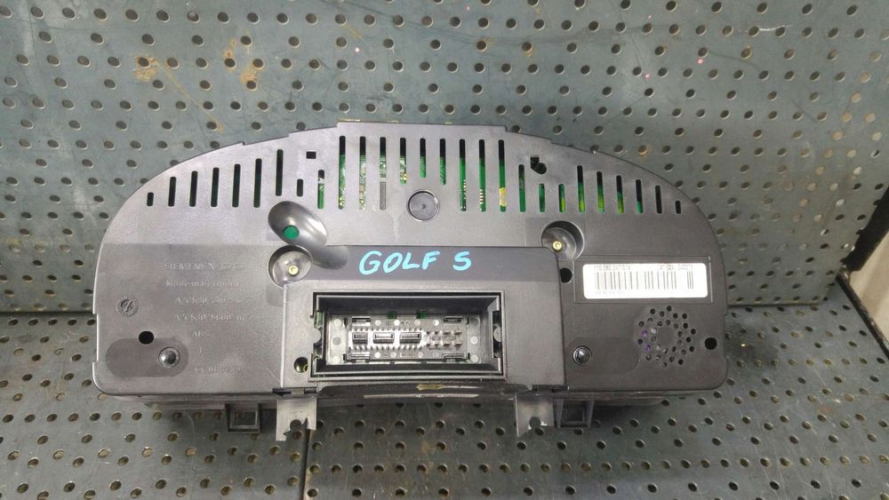 Ceasuri bord diesel vw golf 5 1k1 a2c53023102 a2c53025660 110080247024