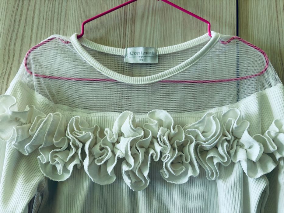Бяла блуза на Contrast