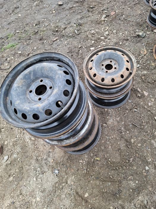 Vand 4 jante R 15 dacia logan renault bune fara defecte