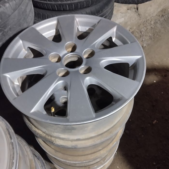 Продается комплект дисков