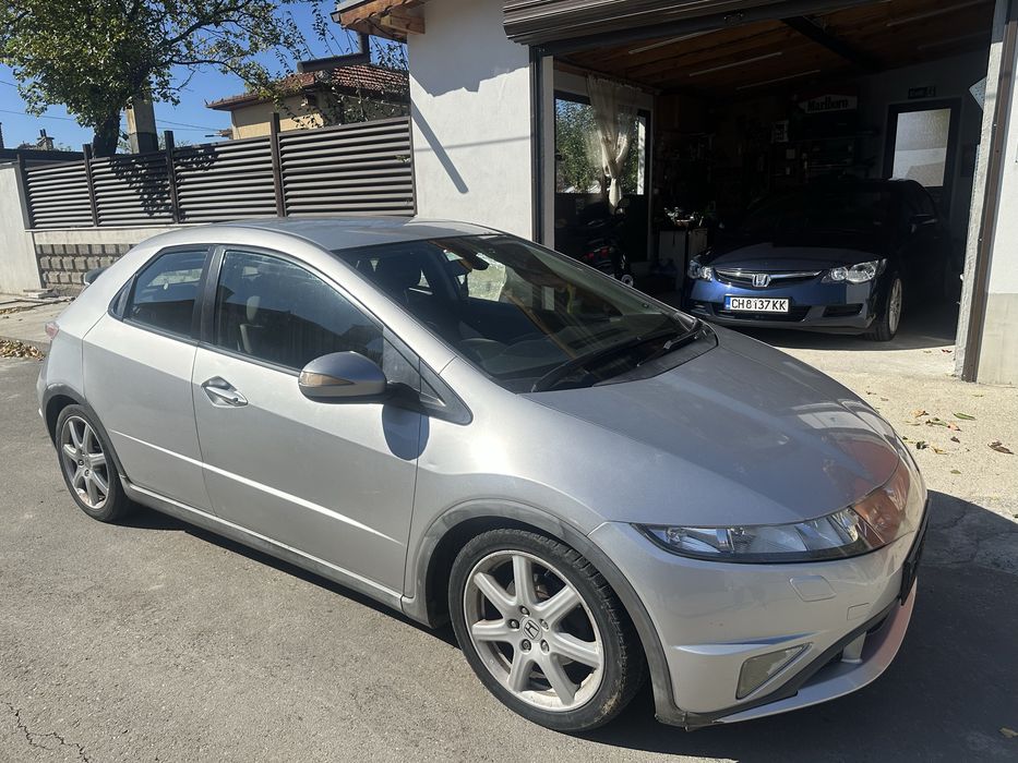 Honda Civic 1.8 v-tec на части.!