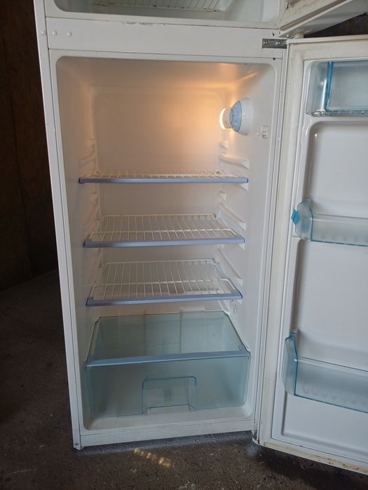 Frigider 250litri