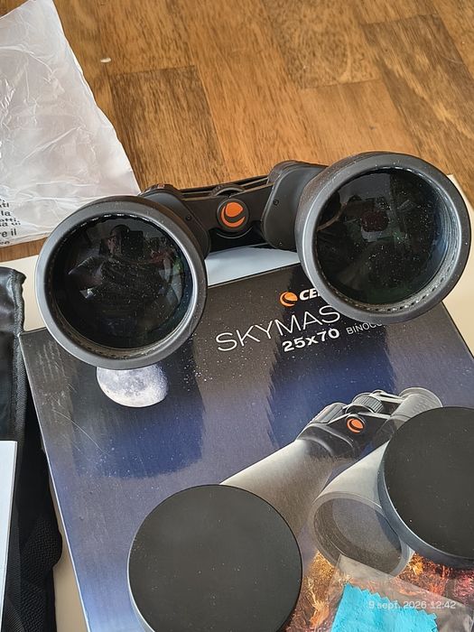 Binoclu Celestron SkyMaster 25x70