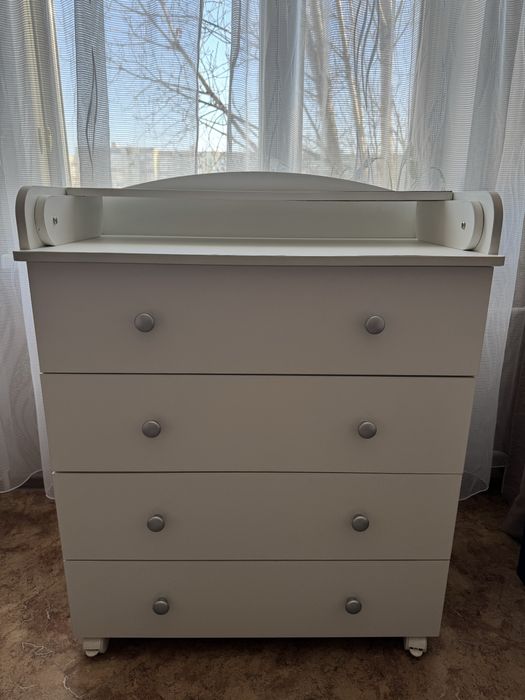 Продам комод с пеленальным столиком