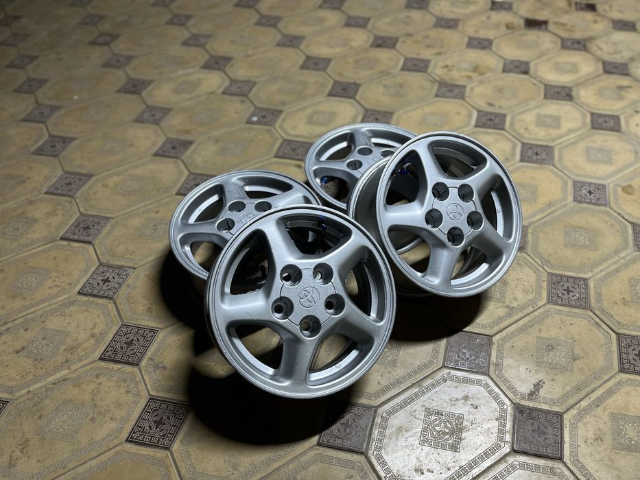 Tayota титанка  R 14