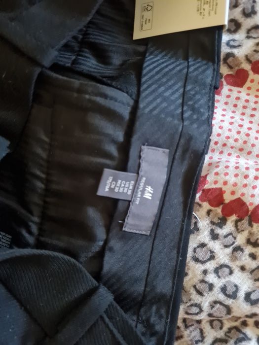 Pantaloni barbati noi