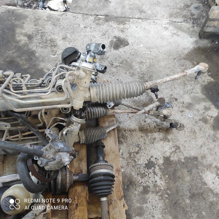 Продам рулевые рейки на Мазда 626 птичка