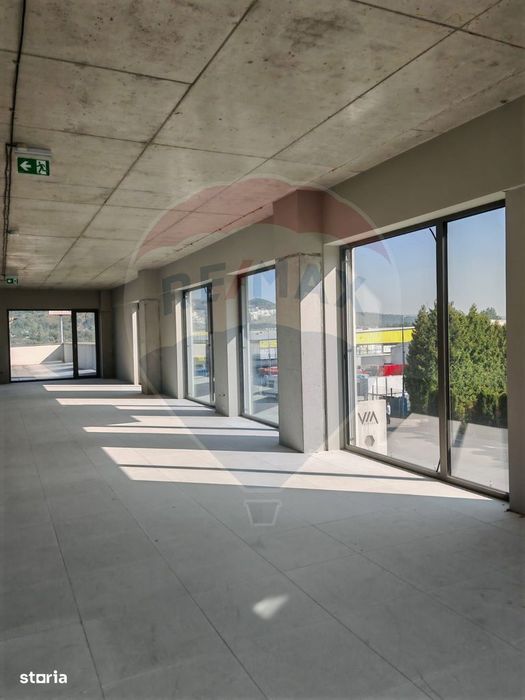 Spațiu de birouri spre vânzare cu terasă - Mănăstur
