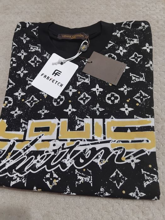 Tricou nou cu etichetă