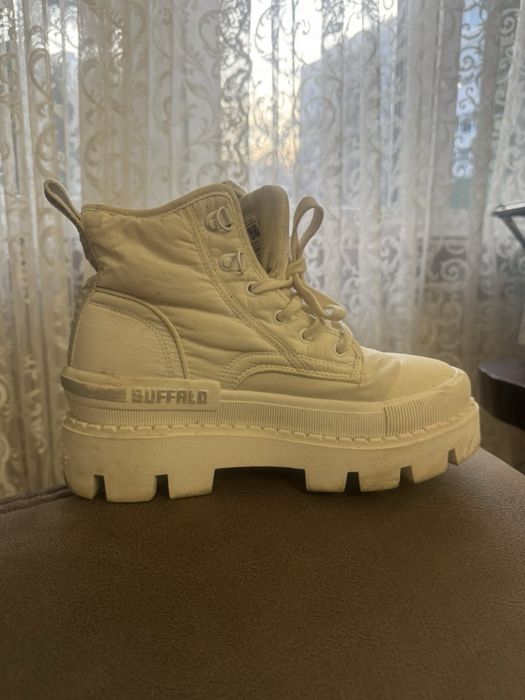 Buffalo дамски боти 40