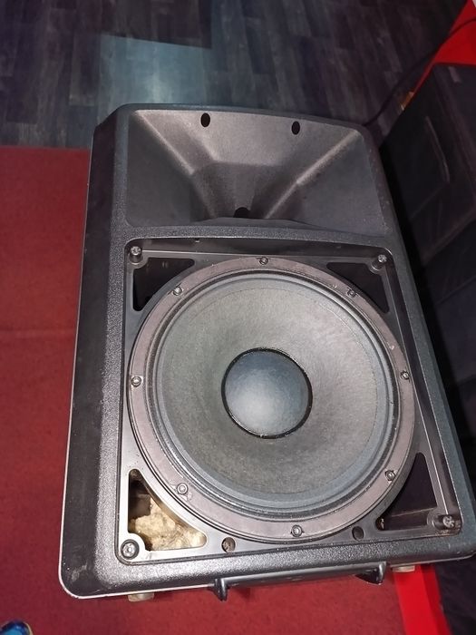 Vand difuzoare electro voice dl12bfh