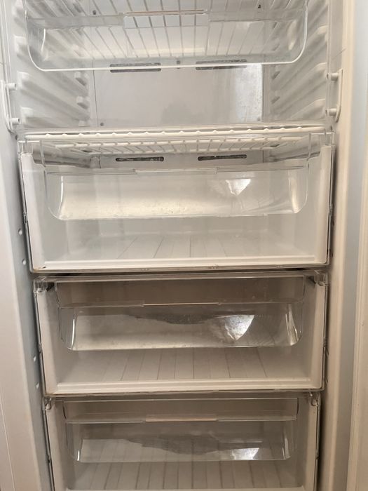 Продам морозилку