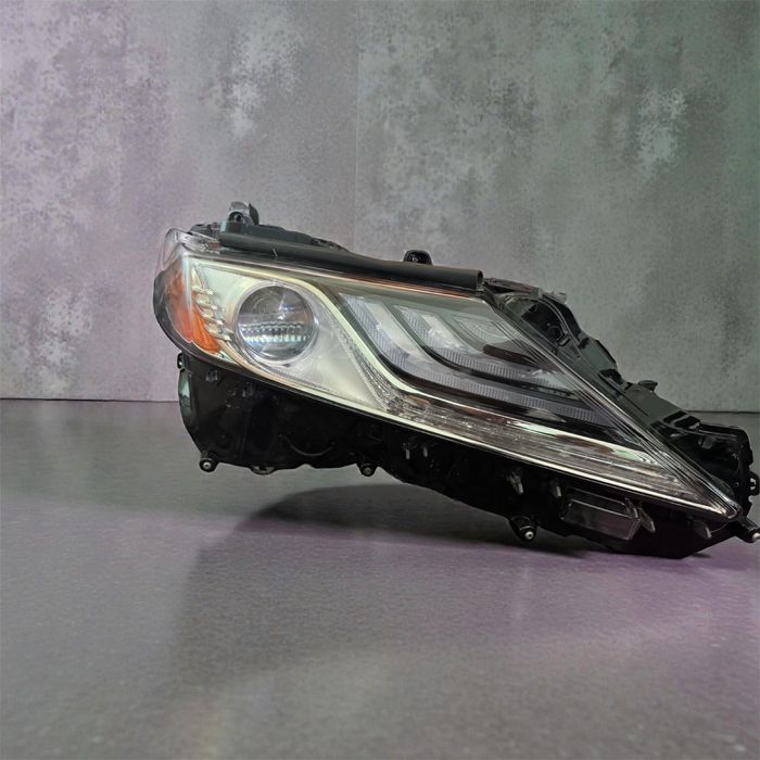 Toyota camry 70/75 фара б/у