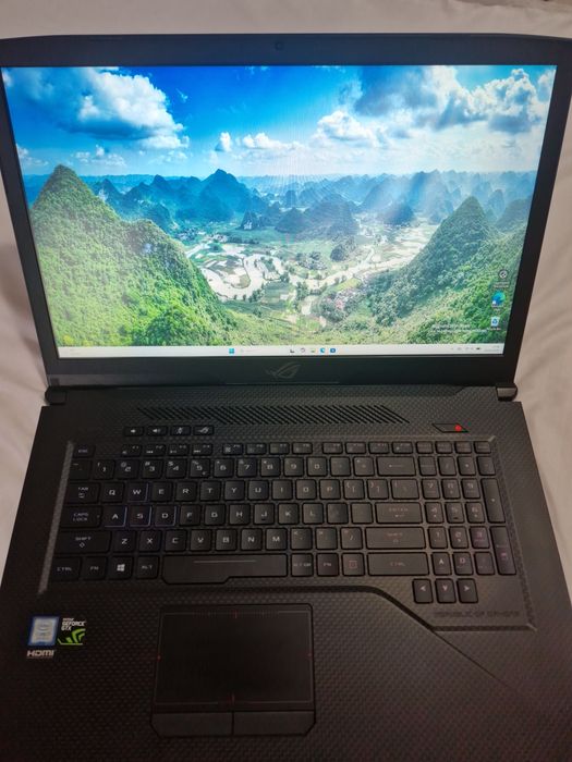 Laptop Gaming Asus Rog Strix GL703GE IMPECABIL