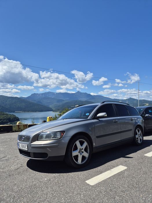 Vând Volvo v50 2.0d