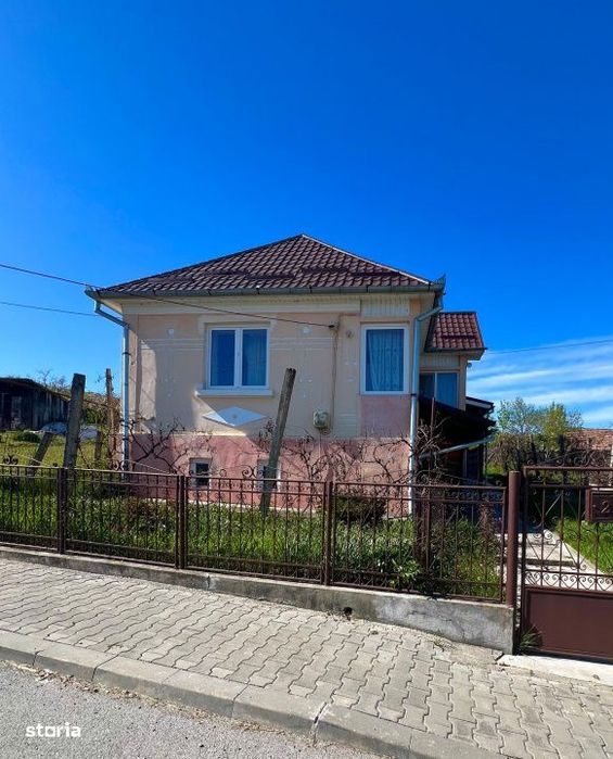Casa in Ocna-Dej  |  Teren 1281 mp |  Toate utilitatile | Drum asfalta