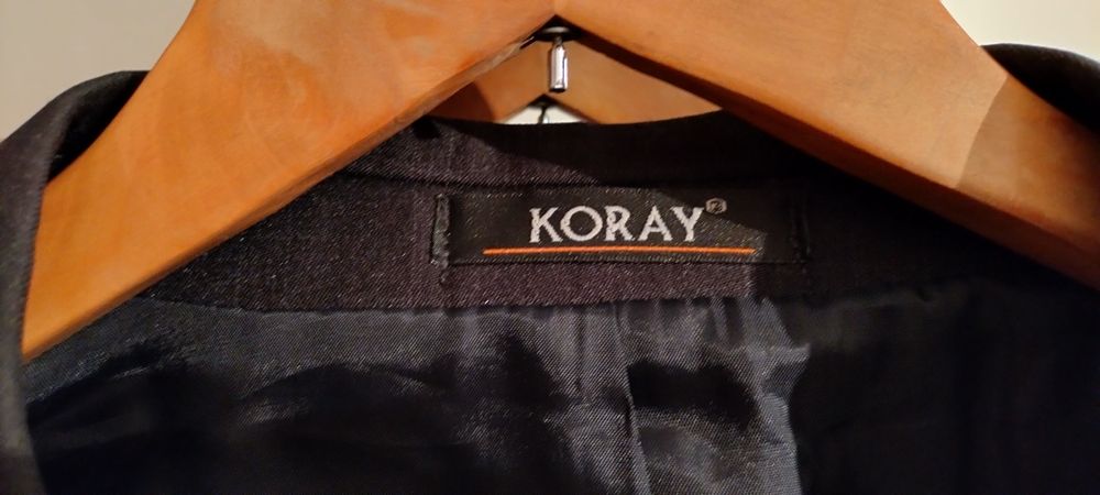 Костюм мужской тройка