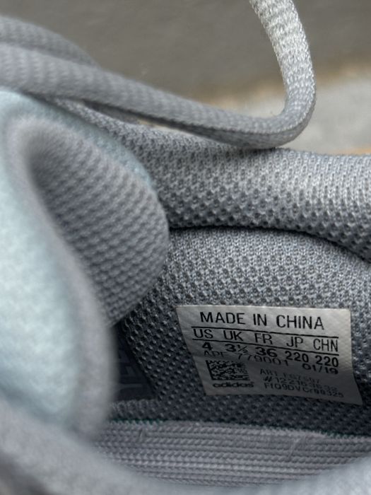 yeezy boost 700 adidas