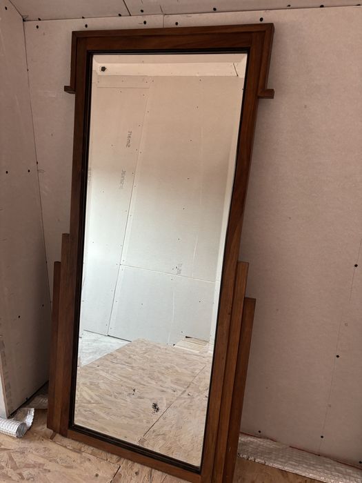 Oglindă mare 130x67 cm lemn masiv – design deosebit (cu mici defecte)