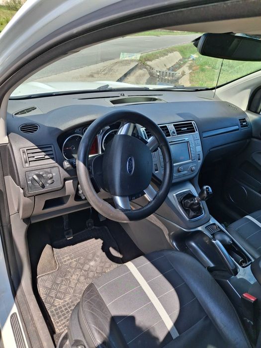 FORD Kuga 2010 — imagine 2