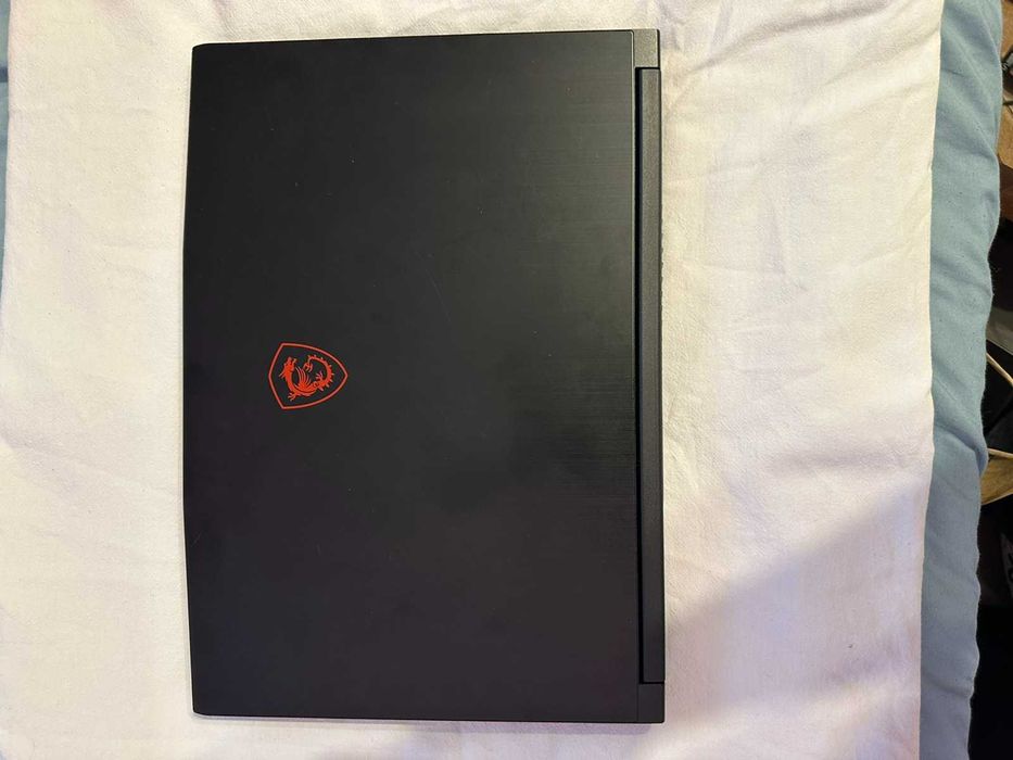 Геймърски лаптоп 64гб РАМ MSI GF63 Thin 11UD