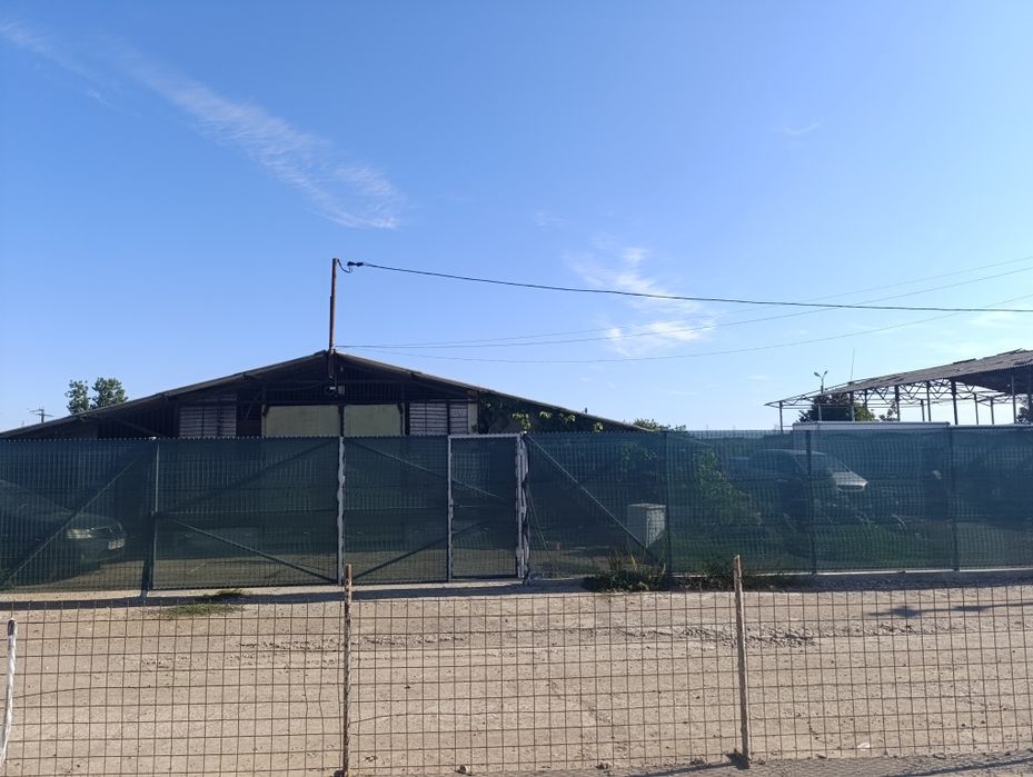 Vând sau închiriez teren+hala 3200mp aproape de strada Focșani (Chercea)preț 148000€