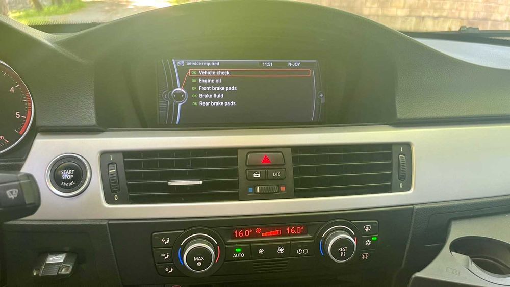 BMW 330 xdrive 2009 г.