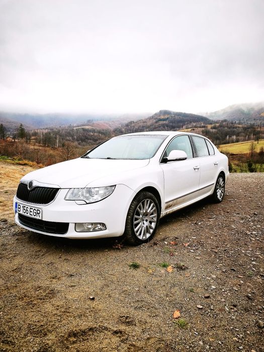 Vînd Skoda superb