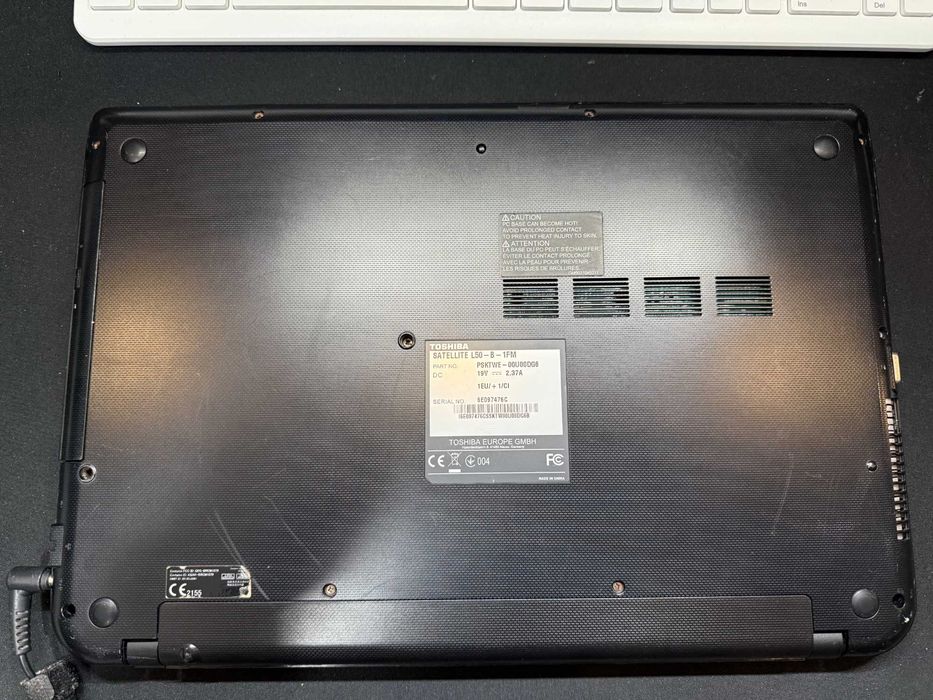 Laptop Toshiba Satellite SATELLITE L50-B -1FM Intel(R) Celeron(R)N2830