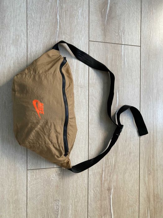 Найк Nike NSW Revolution Loose Fit женско горнище горница размер S