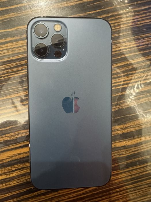 Продам Iphone 12 pro, 256 гб, синий