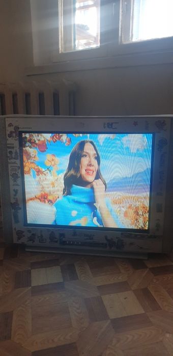 Продам простой телевизор LG